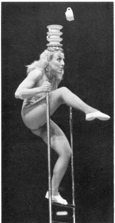 Miss Nives performing with Circus Krone. (Hermann Sagemuller phoro)