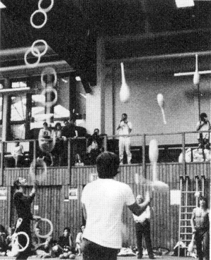 Soviet practice session in the gym on Games Day in Oldenburg (Karin Hertzer photo)