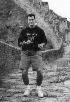 Rhett Farber juggling on China's Great Wall